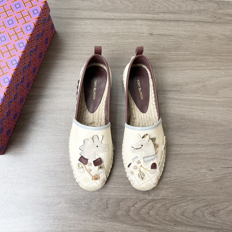 Other flat shoes